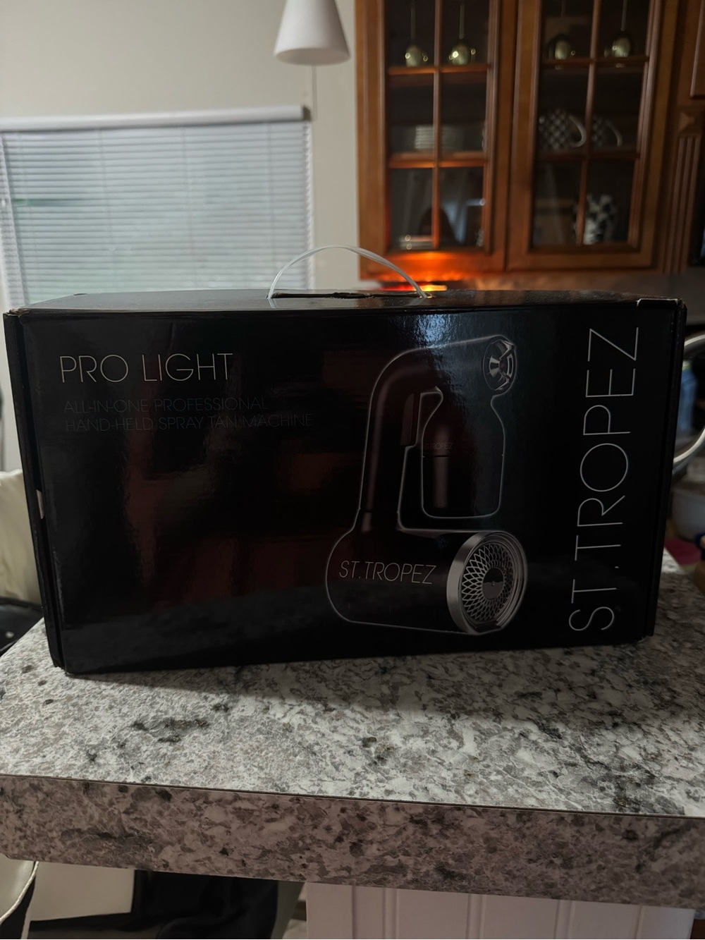 St. Tropez Pro Light Handheld Spray Tan Machine - Black